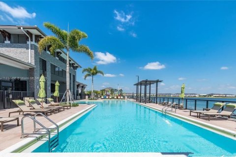 Villa ou maison à louer à Miami Lakes, Floride: 5 chambres, 280.47 m2 № 1825805 - photo 18