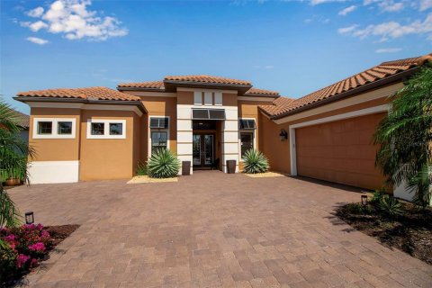 Villa ou maison à vendre à Sarasota, Floride: 3 chambres, 338.07 m2 № 1677559 - photo 2