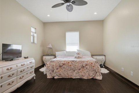 Villa ou maison à vendre à Weeki Wachee, Floride: 4 chambres, 522.2 m2 № 2411473 - photo 22