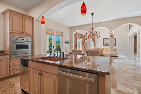 Villa ou maison à vendre à Weeki Wachee, Floride: 4 chambres, 522.2 m2 № 2411473 - photo 11