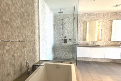 Condominio en venta en Miami, Florida, 2 dormitorios, 143.26 m2 № 1999700 - foto 28