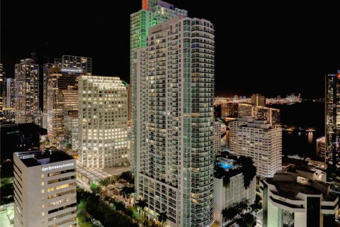 Condominio en Miami, Florida, 2 dormitorios  № 1999700