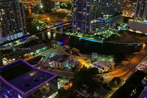 Condominio en venta en Miami, Florida, 2 dormitorios, 143.26 m2 № 1999700 - foto 2