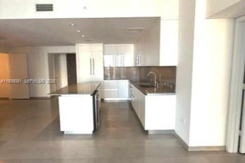 Condominio en venta en Miami, Florida, 2 dormitorios, 143.26 m2 № 1999700 - foto 15