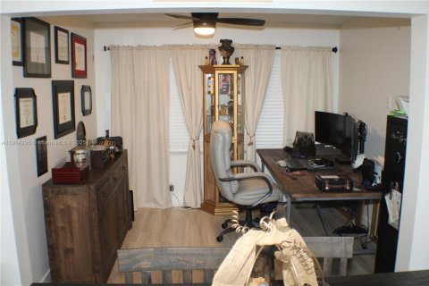 House in Boynton Beach, Florida 2 bedrooms, 132.66 sq.m. № 1971512 - photo 11