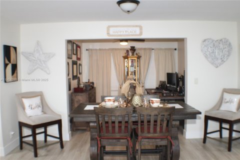 House in Boynton Beach, Florida 2 bedrooms, 132.66 sq.m. № 1971512 - photo 10