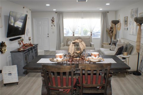 House in Boynton Beach, Florida 2 bedrooms, 132.66 sq.m. № 1971512 - photo 9