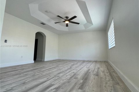 Villa ou maison à vendre à Miami, Floride: 5 chambres, 232.26 m2 № 2434329 - photo 25