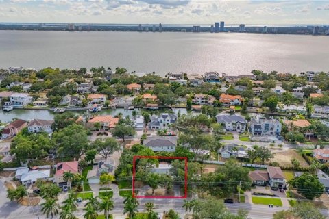 Terreno en Tampa, Florida № 2167077