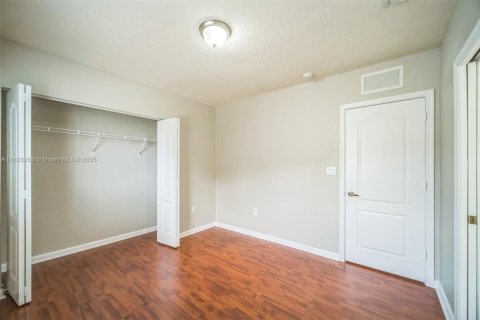 House in Homestead, Florida 6 bedrooms, 341.69 sq.m. № 1804200 - photo 6