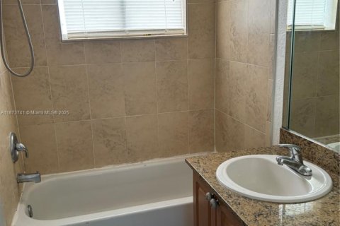 Copropriété à vendre à Miami, Floride: 1 chambre, 60.2 m2 № 1926084 - photo 5