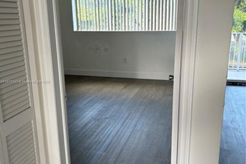 Copropriété à vendre à Miami, Floride: 1 chambre, 60.2 m2 № 1926084 - photo 11