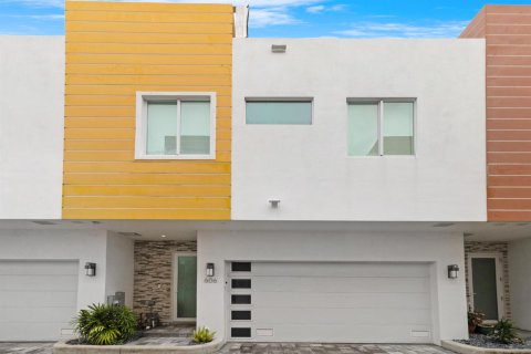 Touwnhouse à vendre à Fort Lauderdale, Floride: 3 chambres, 158.49 m2 № 2387973 - photo 3