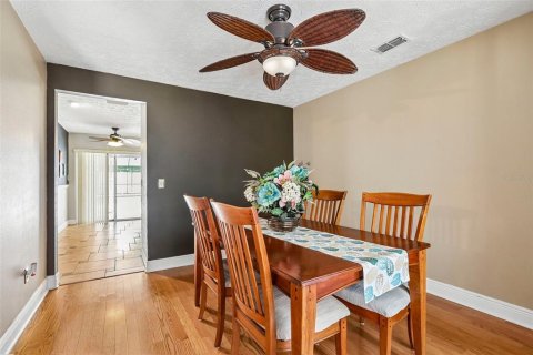 Villa ou maison à vendre à Valrico, Floride: 4 chambres, 227.24 m2 № 2322292 - photo 18