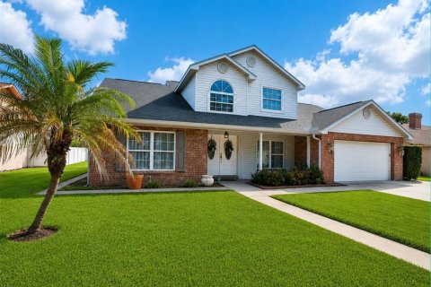 House in Valrico, Florida 4 bedrooms, 227.24 sq.m. № 2322292