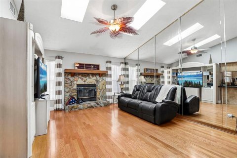 Villa ou maison à vendre à Valrico, Floride: 4 chambres, 227.24 m2 № 2322292 - photo 15