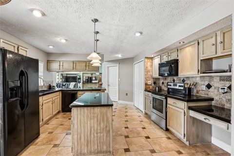 Villa ou maison à vendre à Valrico, Floride: 4 chambres, 227.24 m2 № 2322292 - photo 11