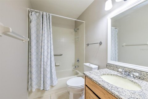 House in Valrico, Florida 4 bedrooms, 206.89 sq.m. № 2151420 - photo 25