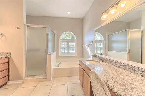 House in Valrico, Florida 4 bedrooms, 206.89 sq.m. № 2151420 - photo 21