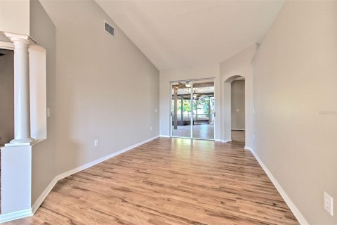 House in Valrico, Florida 4 bedrooms, 206.89 sq.m. № 2151420 - photo 8