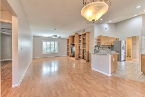 House in Valrico, Florida 4 bedrooms, 206.89 sq.m. № 2151420 - photo 15