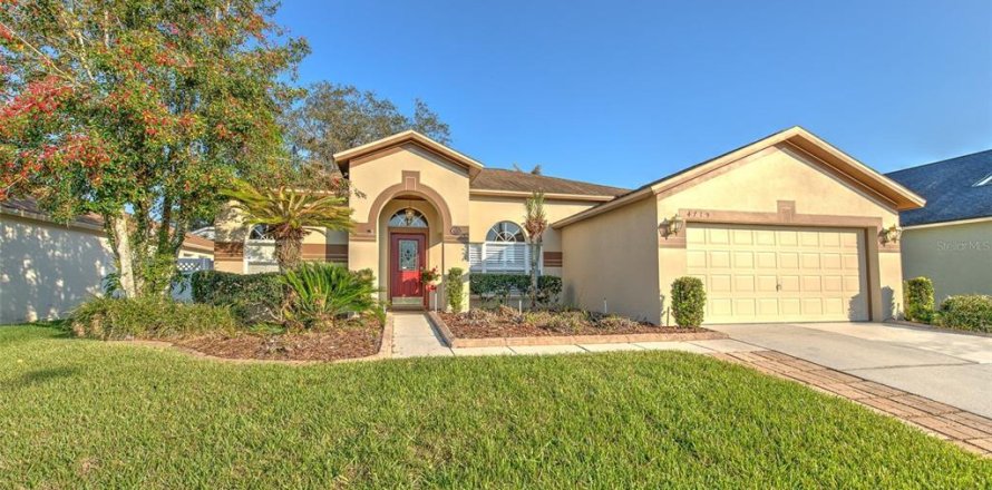 House in Valrico, Florida 4 bedrooms, 206.89 sq.m. № 2151420