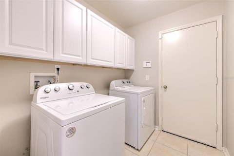 House in Valrico, Florida 4 bedrooms, 206.89 sq.m. № 2151420 - photo 30