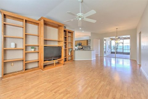 House in Valrico, Florida 4 bedrooms, 206.89 sq.m. № 2151420 - photo 16