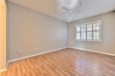 House in Valrico, Florida 4 bedrooms, 206.89 sq.m. № 2151420 - photo 18