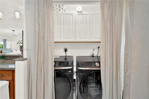 Купить виллу или дом в Дорал, Флорида 4 спальни, 128.67м2, № 1697456 - фото 22