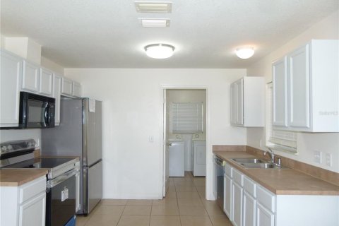 Condo in Okeechobee, Florida, 3 bedrooms  № 1735514 - photo 10