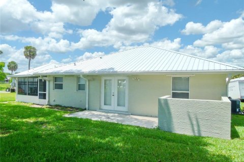 Condo in Okeechobee, Florida, 3 bedrooms  № 1735514 - photo 4