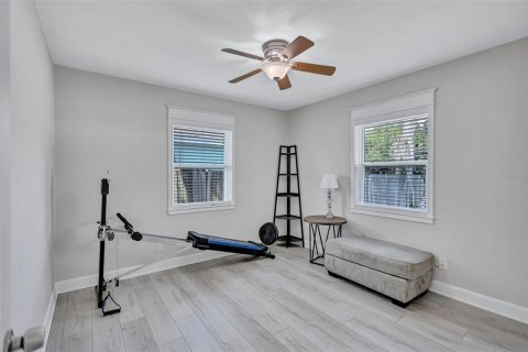 Casa en venta en Saint Petersburg, Florida, 3 dormitorios, 141.95 m2 № 2383685 - foto 27