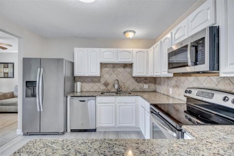 Casa en venta en Saint Petersburg, Florida, 3 dormitorios, 141.95 m2 № 2383685 - foto 6