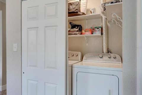 Casa en venta en Saint Petersburg, Florida, 3 dormitorios, 141.95 m2 № 2383685 - foto 11