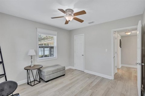 Casa en venta en Saint Petersburg, Florida, 3 dormitorios, 141.95 m2 № 2383685 - foto 26