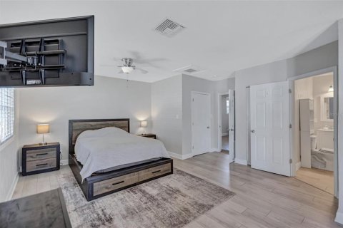 Casa en venta en Saint Petersburg, Florida, 3 dormitorios, 141.95 m2 № 2383685 - foto 14
