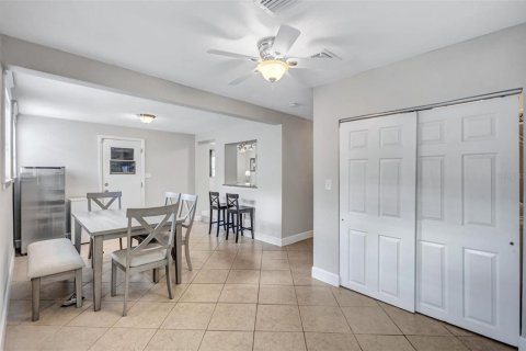 Casa en venta en Saint Petersburg, Florida, 3 dormitorios, 141.95 m2 № 2383685 - foto 10