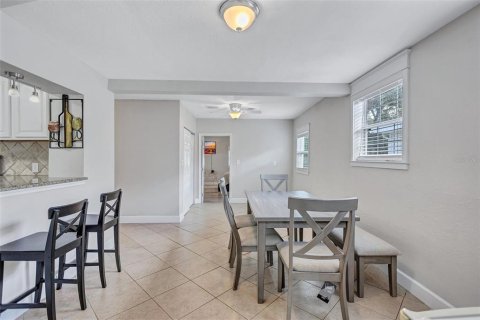 Casa en venta en Saint Petersburg, Florida, 3 dormitorios, 141.95 m2 № 2383685 - foto 9