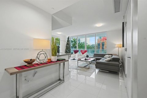 Condo in Miami, Florida, 1 bedroom № 2005321 - photo 9