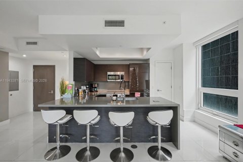 Condo in Miami, Florida, 1 bedroom № 2005321 - photo 14