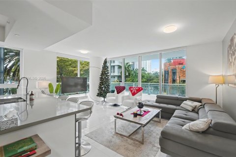 Condo in Miami, Florida, 1 bedroom № 2005321 - photo 13