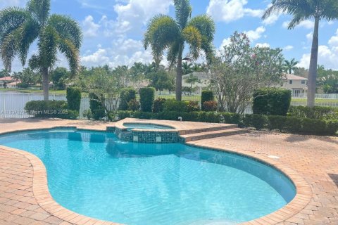 Villa ou maison à vendre à Weston, Floride: 8 chambres, 526.57 m2 № 1962104 - photo 3