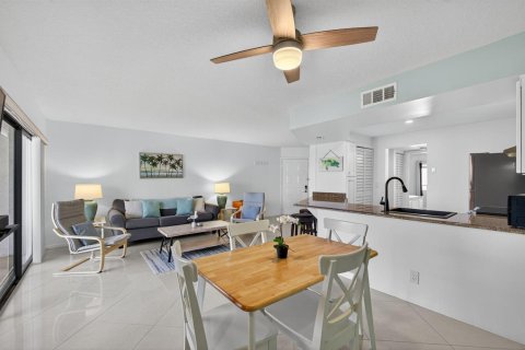 Condo in Jupiter, Florida, 1 bedroom  № 2082384 - photo 12