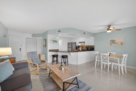 Condo in Jupiter, Florida, 1 bedroom  № 2082384 - photo 8