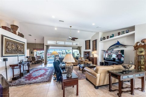 Villa ou maison à louer à Punta Gorda, Floride: 3 chambres, 252.14 m2 № 1554322 - photo 6