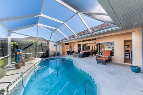 Villa ou maison à louer à Punta Gorda, Floride: 3 chambres, 252.14 m2 № 1554322 - photo 3