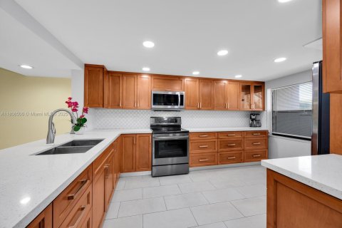 Купить кондоминиум в Дорал, Флорида 2 спальни, 129.32м2, № 1750410 - фото 5