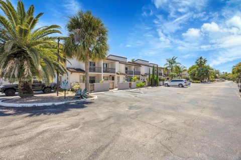 Купить кондоминиум в Дорал, Флорида 2 спальни, 129.32м2, № 1750410 - фото 3