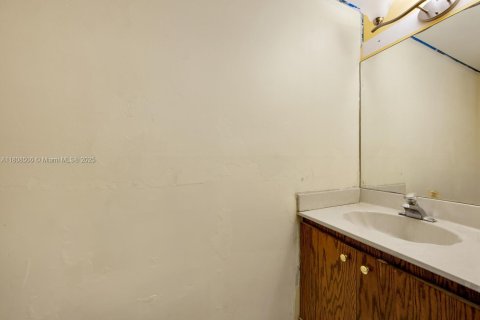 Купить кондоминиум в Дорал, Флорида 2 спальни, 129.32м2, № 1750410 - фото 19